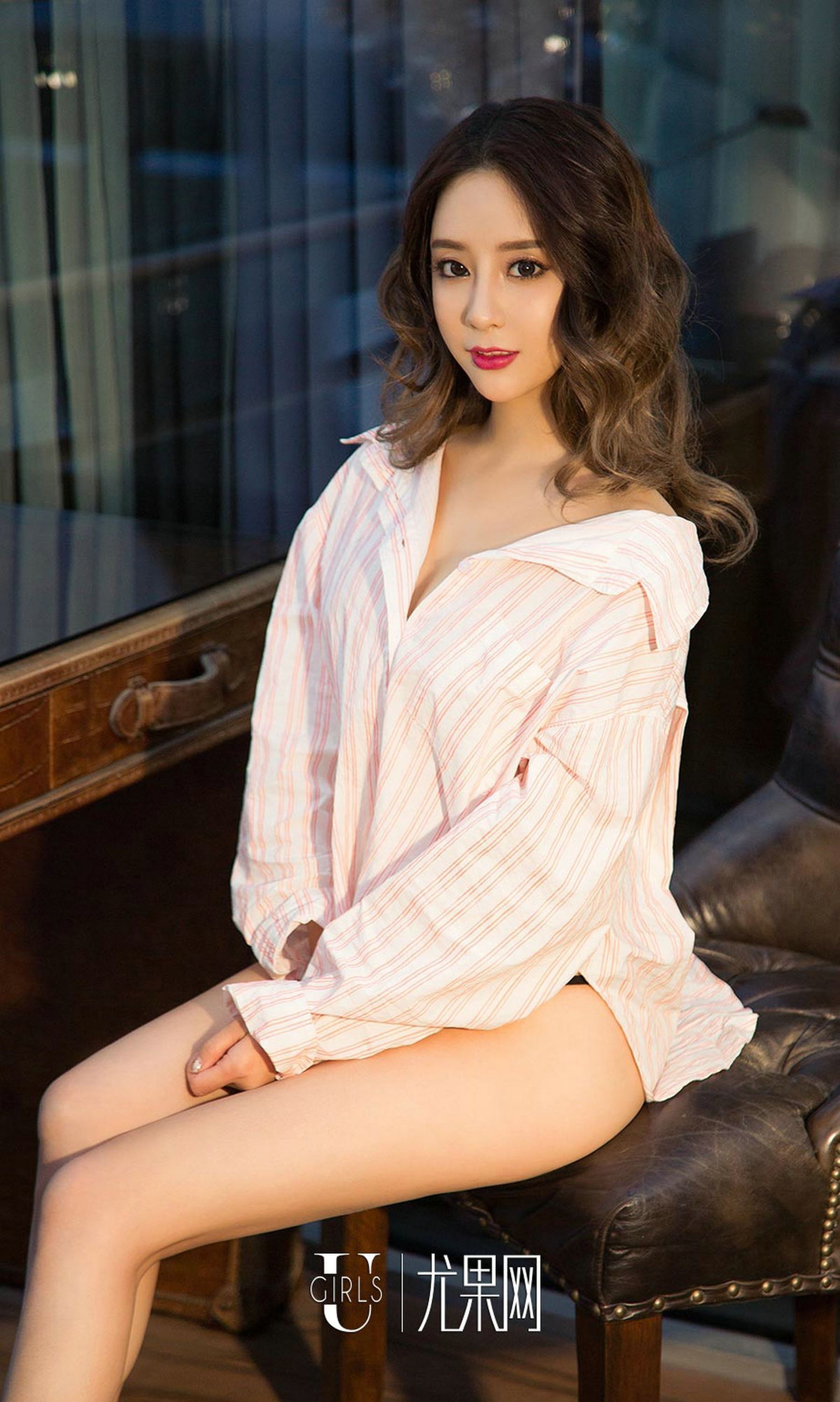 [Ugirls尤果网]爱尤物专辑 2019.03.12 No.1392 筱慧 闪光少女